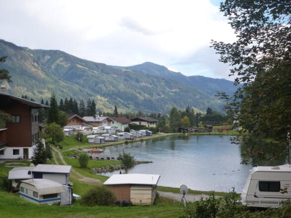 ...Campingplatz Neunbrunnen führt.