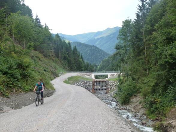 Steile Auffahrt nach Altenberg