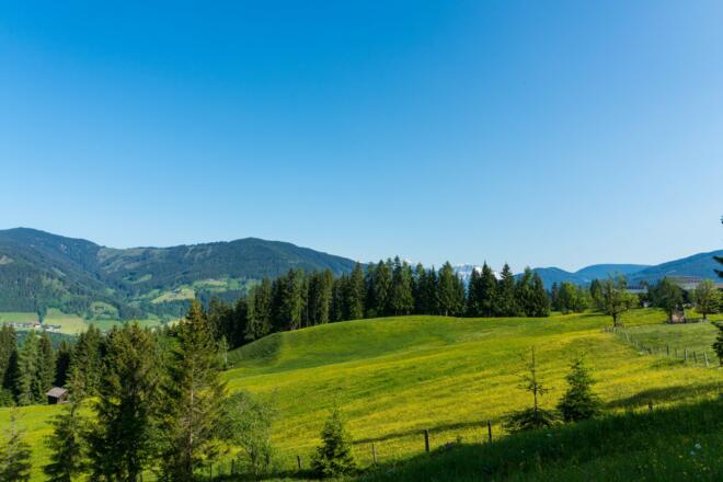 wunderschöner Ausblick am Weg der guten Wünsche in Flachau