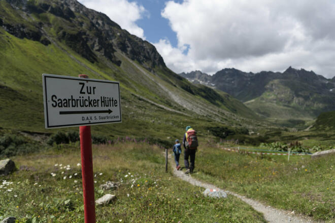 Weg zur Saarbrücker Hütte (c) Martin Vogel / Vorarlberg Tourismus