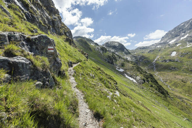 Weg Richtung Vallülasee (c) Lucas Tiefenthaler / Vorarlberg Tourismus