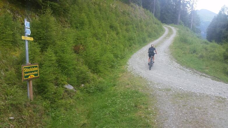 Folgen Sie der MTB Beschilderung