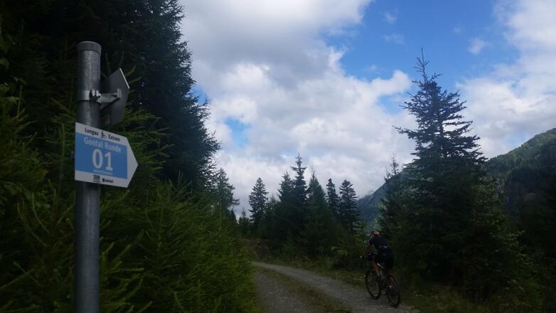 Gontalroute ist mit der 01 markiert