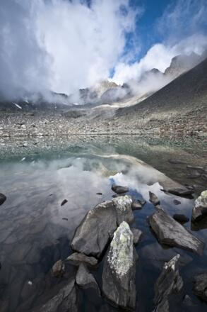 Nebelschwaden über dem Rinnensee