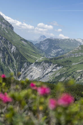 Blick auf Zürs (c) Lucas Tiefenthaler / Vorarlberg Tourismus