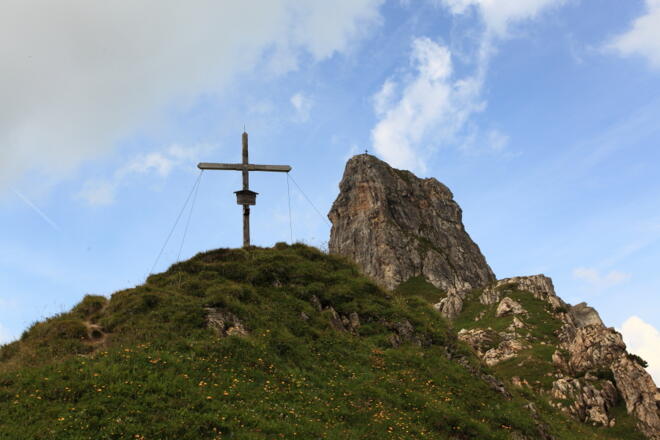 Aukopf mit Blick zum Schuhflicker