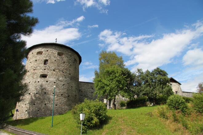 Die historische Stadtmauer von Radstadt
