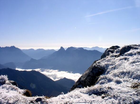 Gipfelblblick von 2197 m zu Sparafeld und Reichenstein