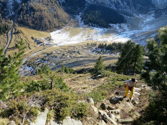 ... als roter bzw. mittelschwerer Bergweg klassifiziert.