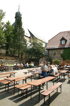 Im Kloster Kreuzberg findet jeden Mittwoch ein Treffen von Mountainbikefahrern statt.
