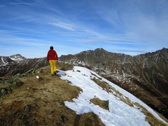 Vom Gratrücken sind es nur noch wenige Meter ...