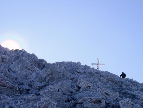 Am Gipfelhang, &quot;Da kummt die Sunn, i freu mi, des is klass.&quot;
