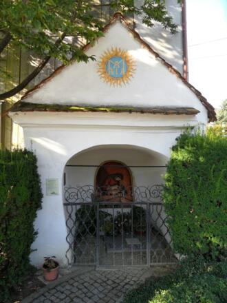 Der Heilwasserbrunnen in Maria Laah, gegenüber der Kirche.