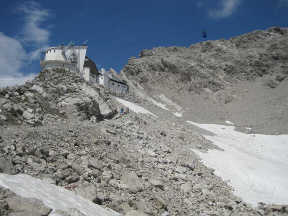 Aufstieg zur Bergstation Valugabahn