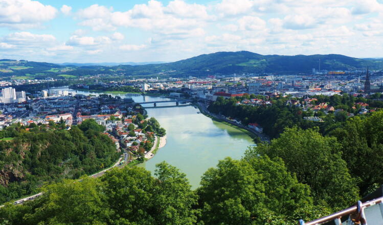 Blick Nibelungenbrücke, Pfenningberg 616m