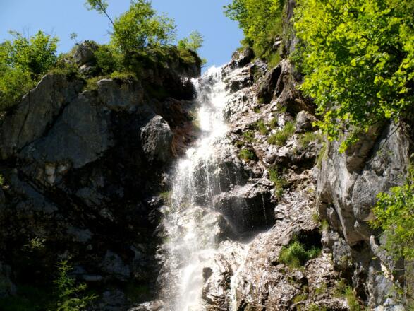 Klinser-Wasserfall ~840m