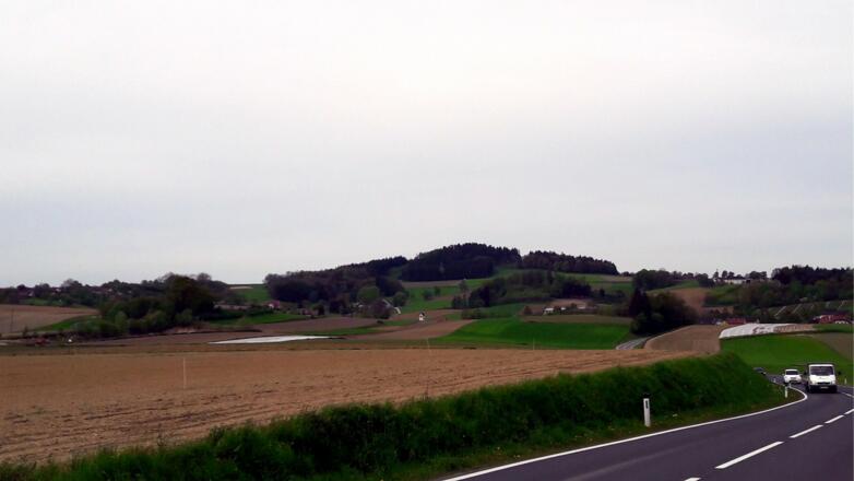 Kirnberg 435m von B129 vor Oberrudling