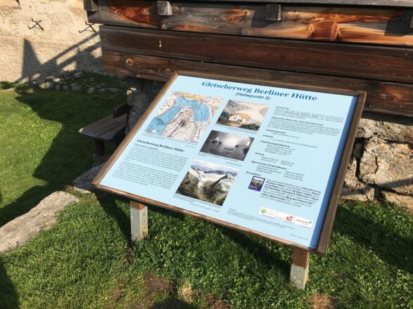 Tafel des Gletscherwegs