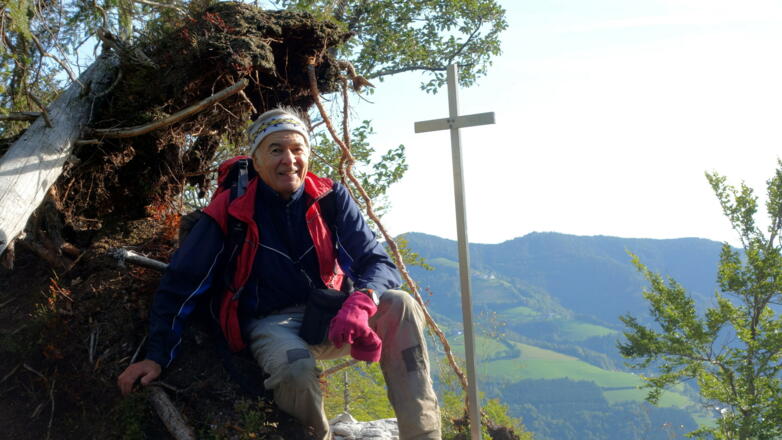 Minikreuz am Hutkogel 1054m