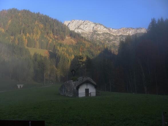 letzte Nebelschleier im Pernerwinkel mit Brandlhorn