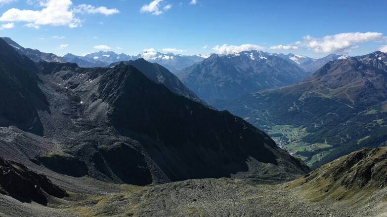 Blick vom Atterkarjöchl in die Ötztaler Alpen