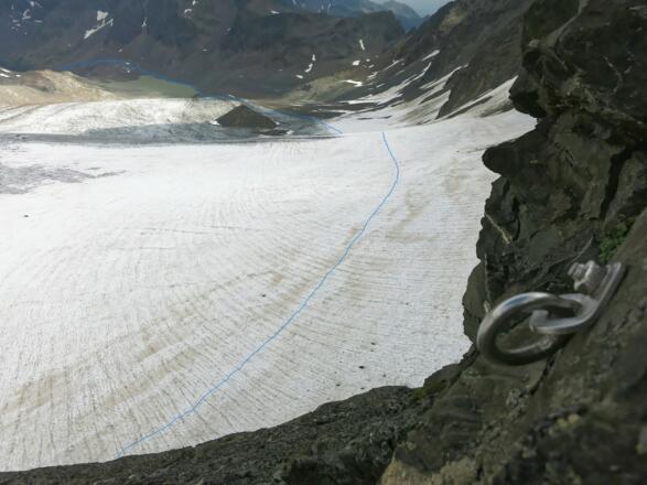 Blick zurück auf den Gletscher (mit Route)
