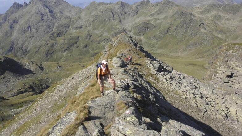Am Gipfelgrat des Hochkreuz. (Der höchste Punkt des Höhenweges.)