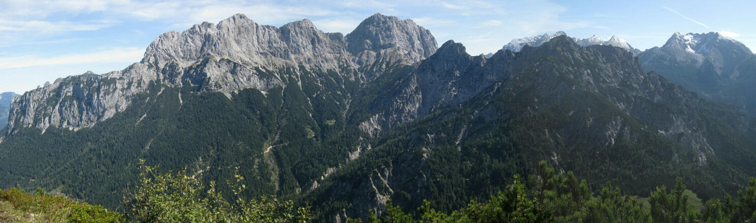 Nordblick: Häuselhorn, Stadelhorn, ganz rechts Hocheisspitze, Kammerlinghorn