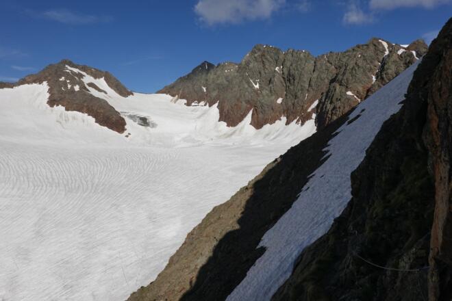 Querung Hoachwand Richtung Feuersteinferner - im Hintergrund Magdeburger Scharte und Westl. Feuerstein Südgrat