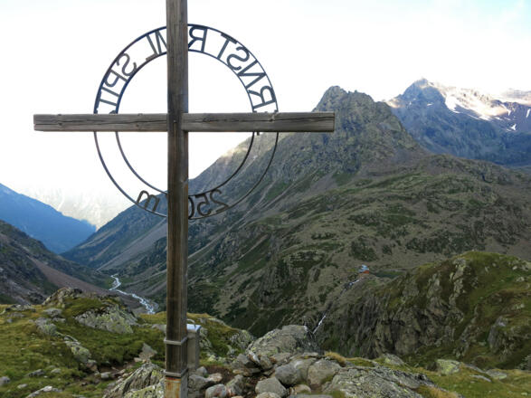 Ernst Riml Spitz mit Winnebachseehütte im Hintergrund
