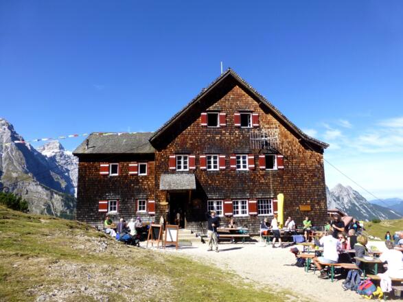 Die Falkenhütte (1848 m)