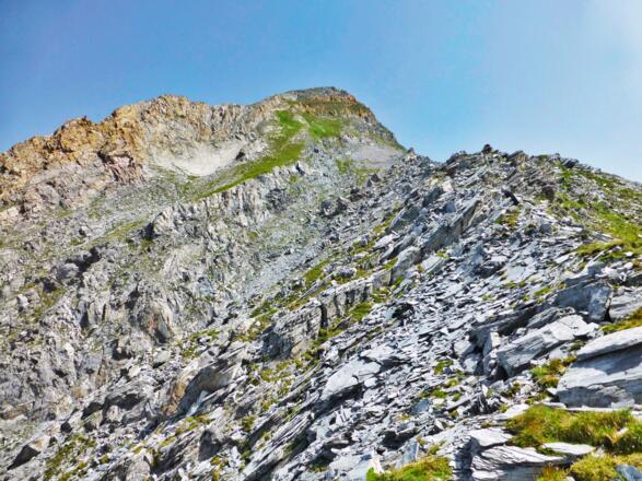 Schroff ist der letzte Abschnitt des Anstieges zum Gipfel des Brandberger Kolms