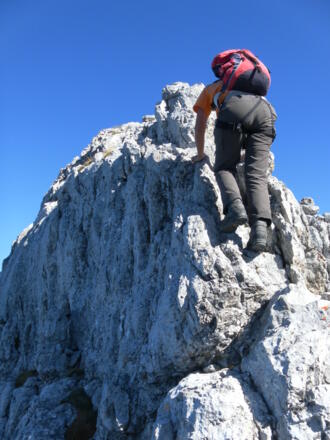 kurze schmale Gratkante