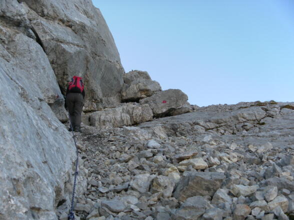 gesicherte Schotterrampe