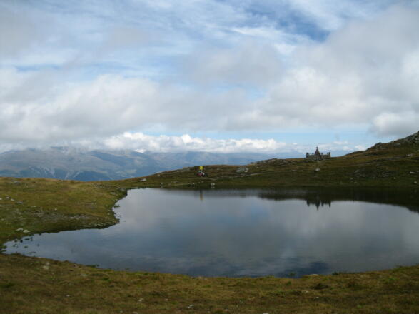 Auf dem Hochgräntenjoch, 2429 m, mit dem Kriegerfriedhof