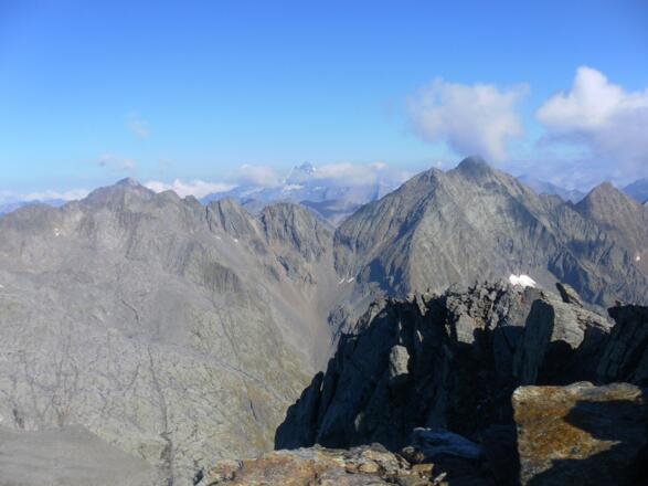 Großglockner hinter Klammerköpfen und Hornköpfen