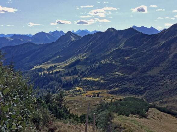 Blick vom Gerachsattel auf die Schwarzwasserhütte
