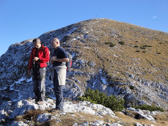 Rückblick zum Gipfel beim Abstieg über den Nordwestrücken