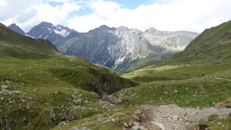 Bald schließt sich der Kreis; Wildgall, Hochgall und die Ohrenspitzen gelangen wieder ins Blickfeld