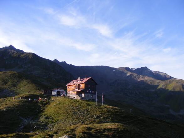 die Kaltenberghütte auf 2089m über dem Klostertal