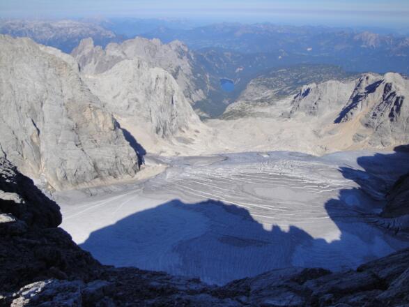 Blick zum Gosaugletscher und Gosausee