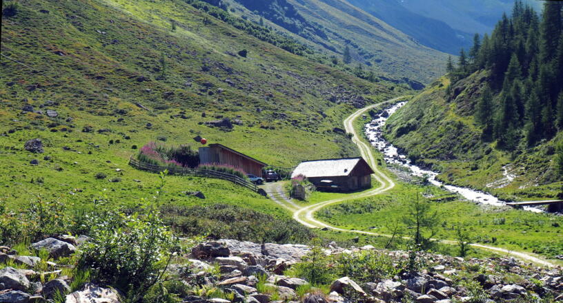 Blick zur Materialseilbahn von ~1890m