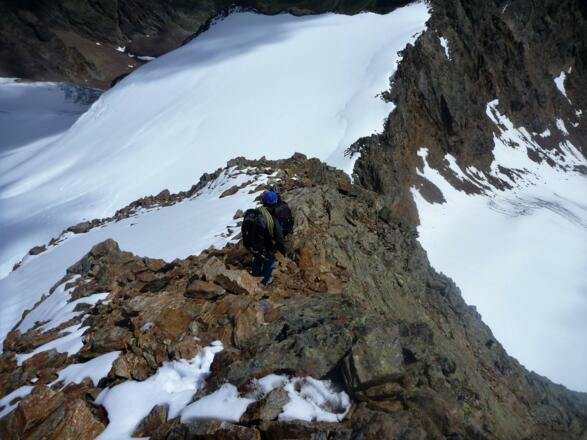 ... ist überwiegend leicht und für Geübte auch ohne Seilsicherung begehbar.