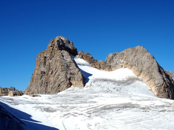 Hoher+Niederer Dachstein mit Seethalerhütte vom Gjaidstein