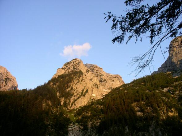 Erste Strahlen am Gamsspitz 2057 m