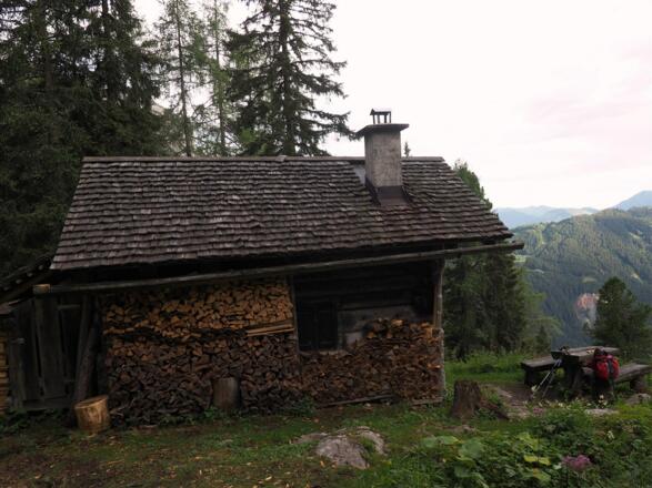 Jagdhütte 1489m am Morgen