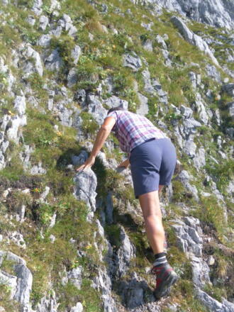 unsichere Grasschrofen