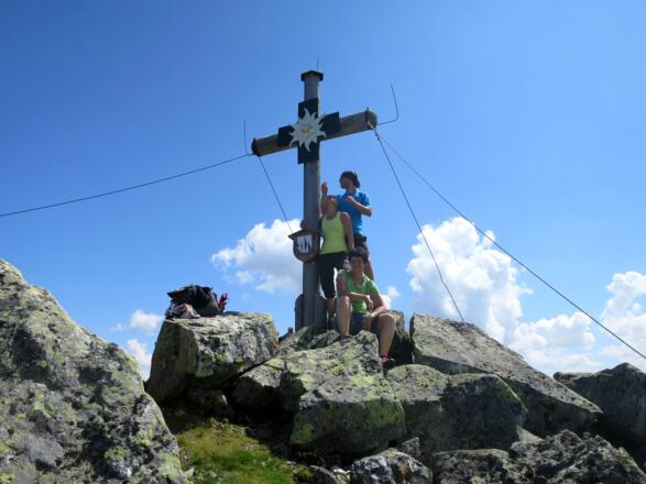 Am Weißstein-Gipfel (2578 m).