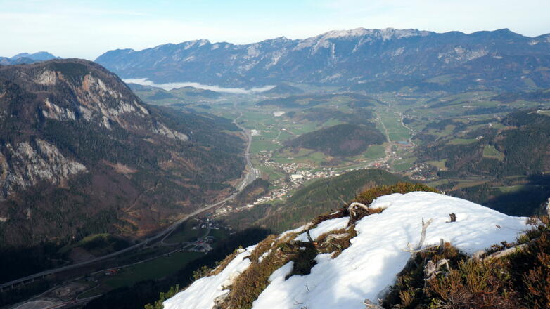 Tiefblick nach Spital, Sengsengebirge im Hintergrund