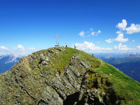 Die letzten Meter zum Roßkogel (2649 m).